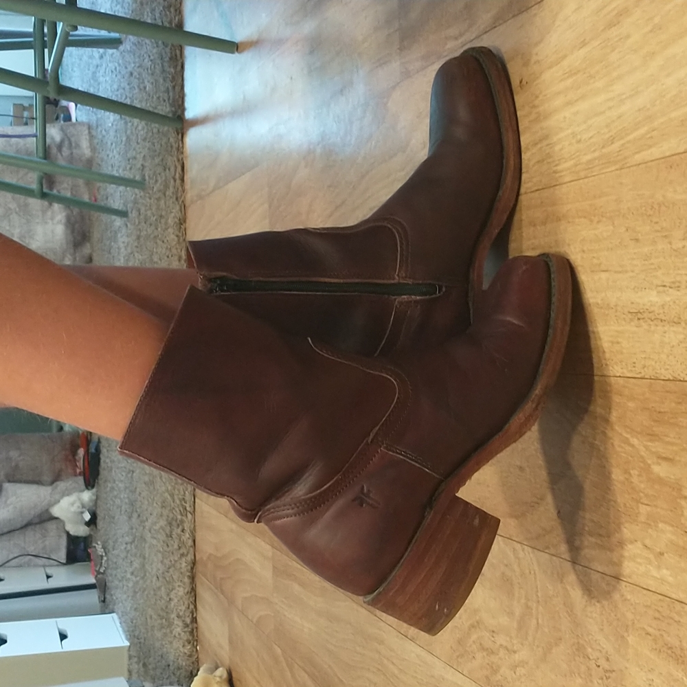 Frye Campus square toed boots, Women's 7.5